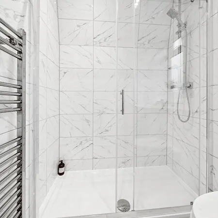 Bude Road Cosy And Modern Retreat Transport Link 4 Bedroom By Altoluxo Short Lets & Serviced Apartmán Bristol
