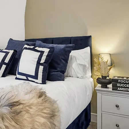 Bude Road Cosy And Modern Retreat Transport Link 4 Bedroom By Altoluxo Short Lets & Serviced Apartmán