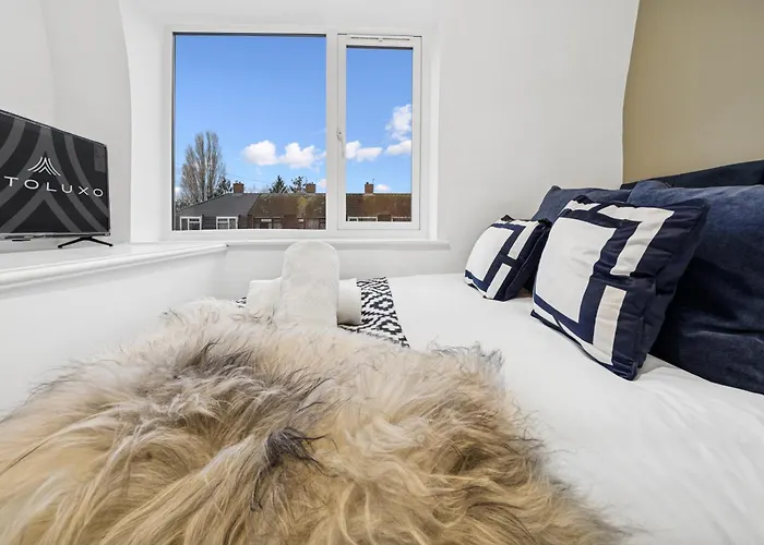 Bude Road Cosy And Modern Retreat Transport Link 4 Bedroom By Altoluxo Short Lets & Serviced *