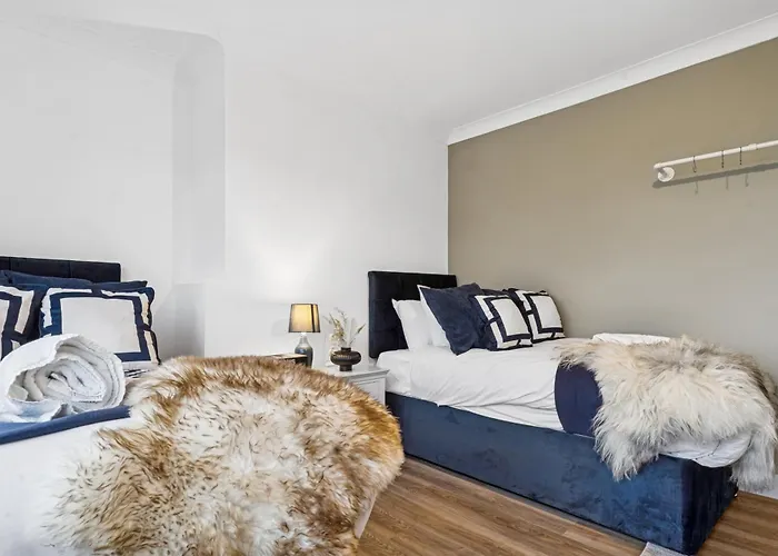 公寓 Bude Road Cosy And Modern Retreat Transport Link 4 Bedroom By Altoluxo Short Lets & Serviced 布里斯托