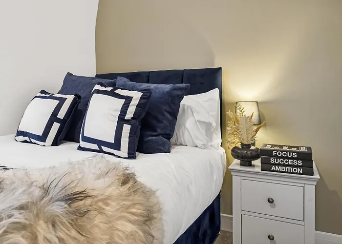 Bude Road Cosy And Modern Retreat Transport Link 4 Bedroom By Altoluxo Short Lets & Serviced Lejlighed