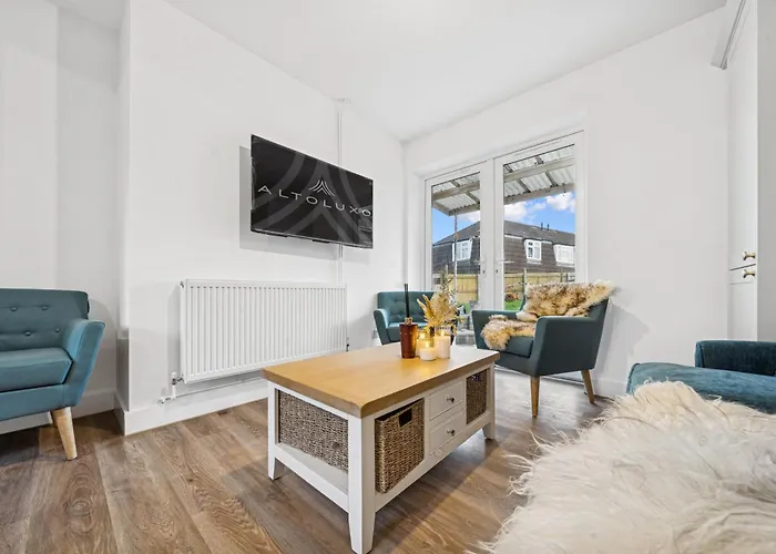 Lejlighed Bude Road Cosy And Modern Retreat Transport Link 4 Bedroom By Altoluxo Short Lets & Serviced Bristol