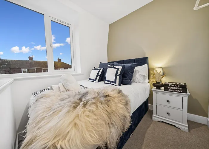 Bude Road Cosy And Modern Retreat Transport Link 4 Bedroom By Altoluxo Short Lets & Serviced Lejlighed