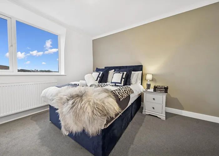 Lejlighed Bude Road Cosy And Modern Retreat Transport Link 4 Bedroom By Altoluxo Short Lets & Serviced